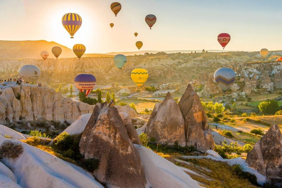 Cappadocia: Sunrise Fairy Chimneys Hot Air Balloon Watching - Watching the balloon preparations and ascent