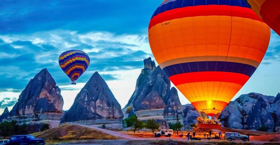 Cappadocia: Sunrise Hot Air Balloon, Göreme & Fairy Chimneys - Before sunrise, the balloon comes to life
