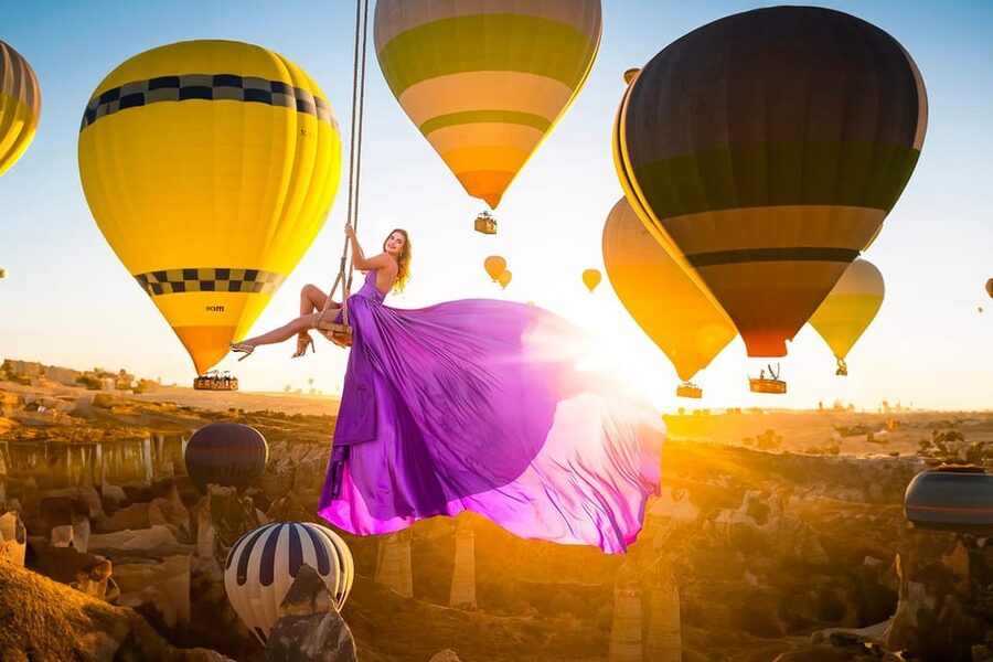 Cappadocia: Taking photo with Swing at hot air balloon view - What this Cappadocia photo experience really is