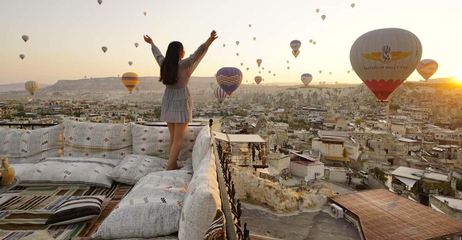 Cappadocia: Terrace Photo Spot With Balloon Flight View - What the $75 price is buying
