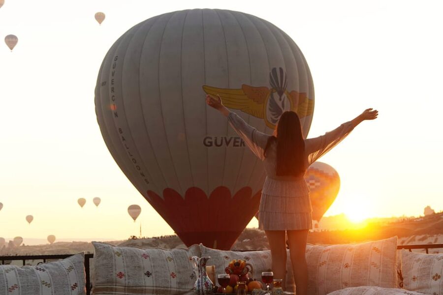 Cappadocia: Terrace Photo Spot With Balloon Flight View - Who should book this experience