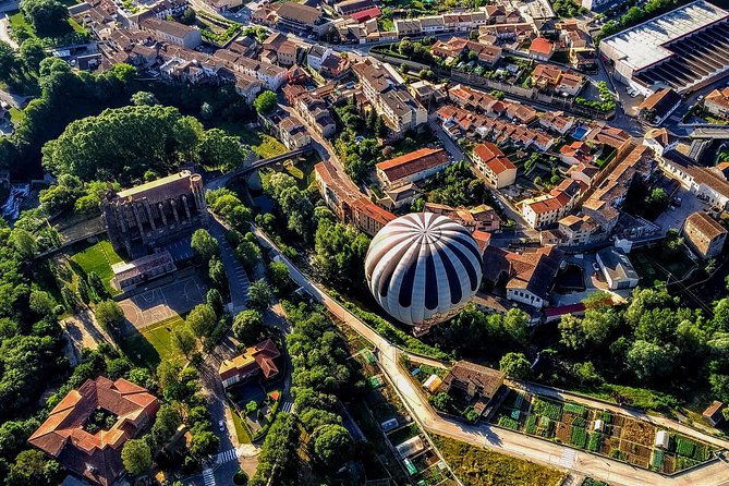 Catalonia Hot Air Balloon Ride and Breakfast over the Volcanoes of la Garrotxa - The crater with heritage inside