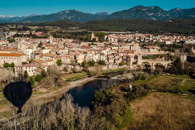 Catalonia Hot Air Balloon Ride and Breakfast over the Volcanoes of la Garrotxa - Cava, pastry, and a proper Catalan brunch