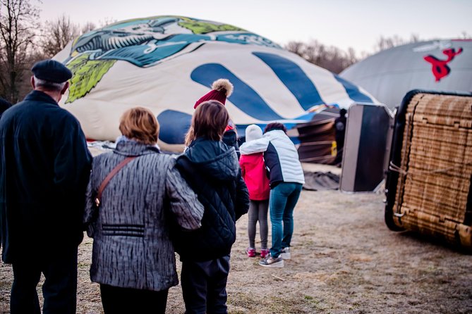 Catalonia Hot Air Balloon Ride and Breakfast over the Volcanoes of la Garrotxa - Before takeoff at Vol de Coloms