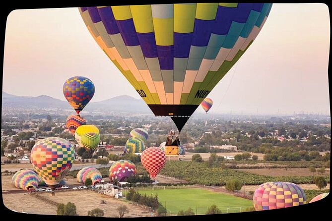 CDMX balloon flight, breakfast, pickup and visit to Teotihuacán - Walking through the Teotihuacán archaeological zone