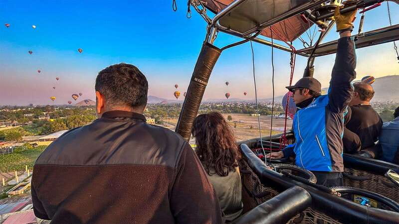 CDMX: Teotihuacan Balloon Flight with Optional Pyramids Tour - Walking through Teotihuacan for three hours