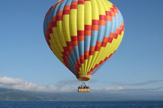 Cheap trip -Luxor: Hot Air Balloon Ride - Watching the balloon come alive before takeoff