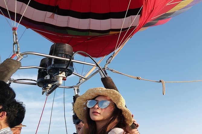 Chiang Mai Balloon Adventure: Classic Basket Balloon Ride - Safety, comfort, and the role of the pilot