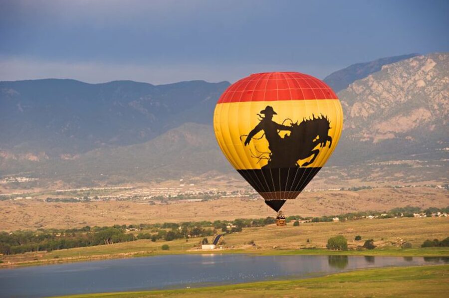 Colorado Springs: Sunrise Hot Air Balloon Flight - Sunrise over the Front Range
