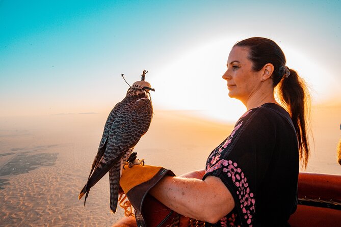 Deluxe Hot Air Balloon Ride with Breakfast & Flight Falcon Show - Sunrise Above the Dubai Desert