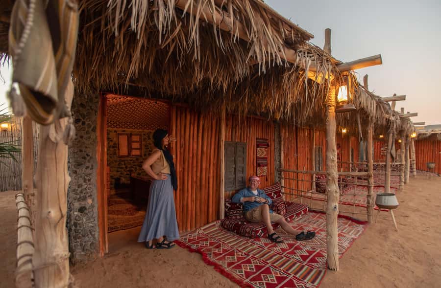 Dubai: Heritage Overnight Safari, Balloon Ride & breakfast - Sunset falconry with tea and Vimto juice