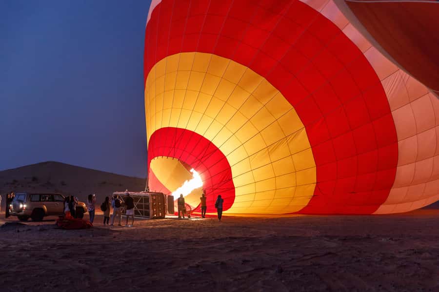 Dubai: Hot Air Balloon Ride & Falcon Show Over the Desert - Why this sunrise flight is different