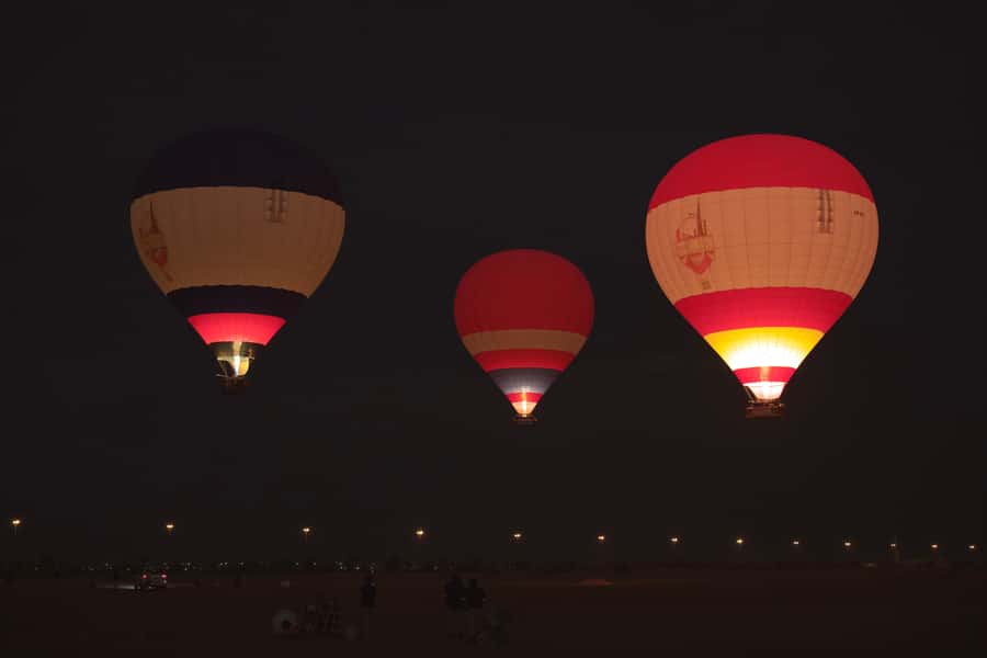 Dubai: Hot Air Balloon Ride with Camel Ride & Falcon Show - Why the sunrise flight is the main event