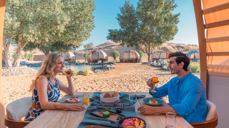 Dubai: Luxury Balloon Flight with Michelin-Curated Breakfast - The early pickup sets the tone