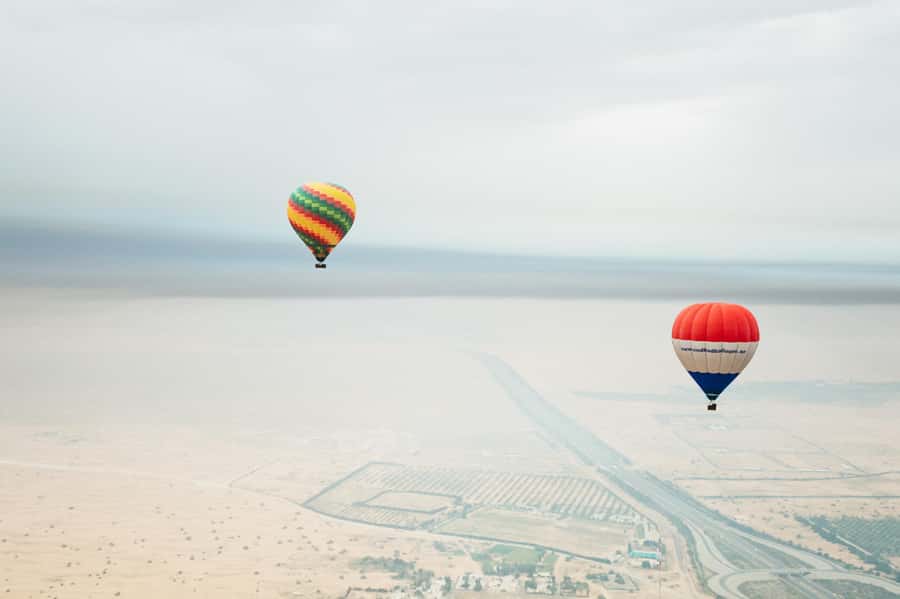 Dubai: Sunrise Hot Air Balloon Tour Over the Desert - Who should book this flight?