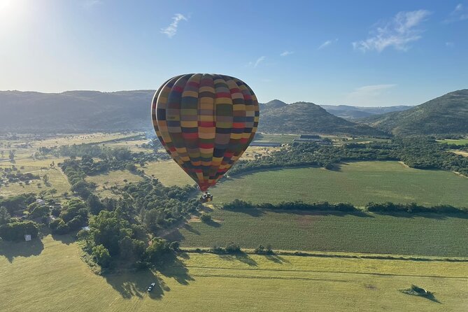 Early Morning Balloon Safari with Breakfast from Magaliesburg - The one-hour flight over the Magaliesbergs