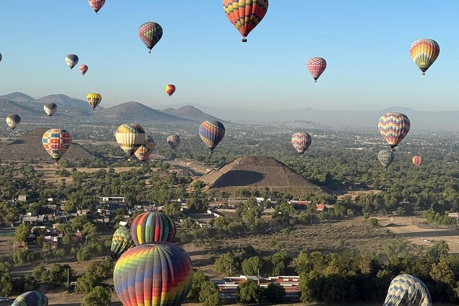 Eternal Experience Balloon flight over the Teotihuacan Pyramids - The 5:00 a.m. pickup from Mexico City