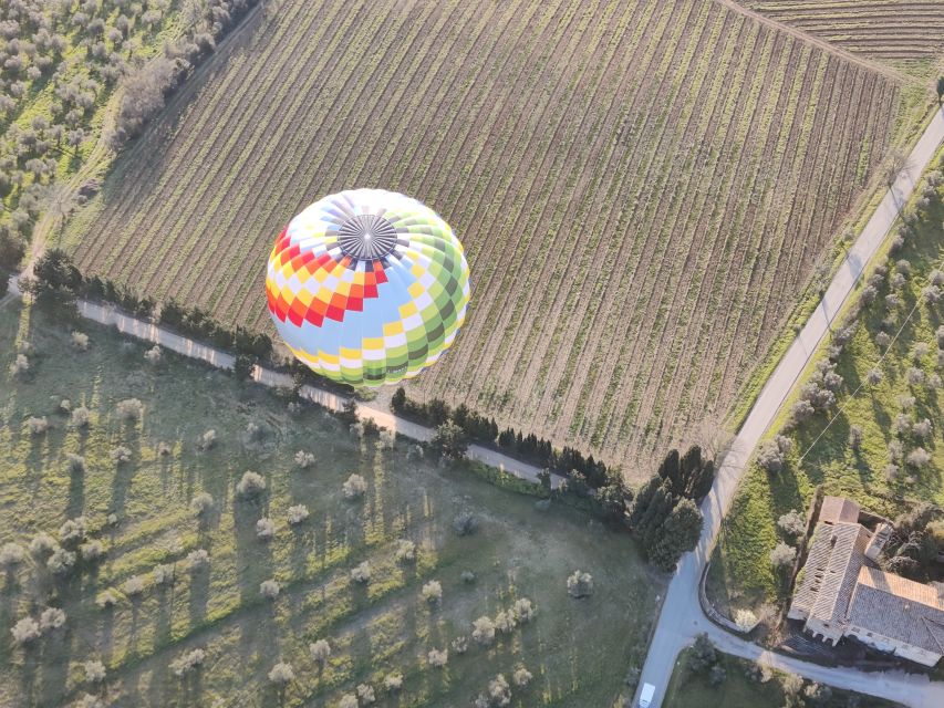 Exclusive Private Balloon Tour for 2 in Tuscany - A private flight above the Tuscan hills