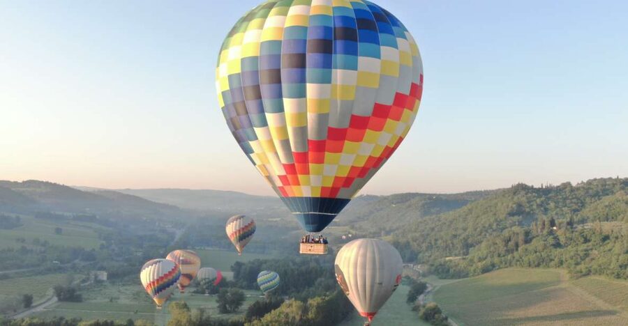 Exclusive Private Balloon Tour for 2 in Tuscany - Landing, champagne, and a local breakfast