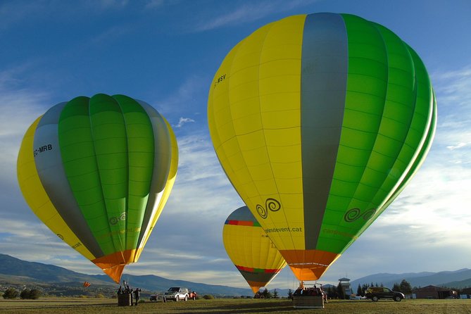Exclusive Pyrenees Hot Air Balloon Barcelona - Clothing, Participation, and Practical Details
