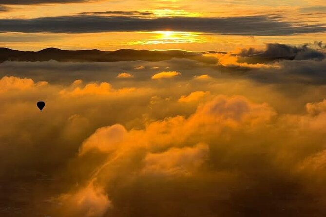 Flight with the Gods and underworld tour (all inclusive) - The Pyramid of the Moon and the valley below