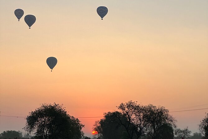 Fly by Teotihuacan Balloon / Private Transportation + Cave Breakfast - Timing, group size, and practical comfort