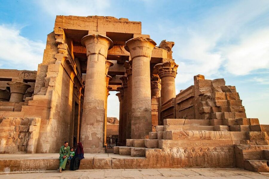 From Aswan: 3-Day Cruise to Luxor with Hot Air Balloon - Felucca sailing and the temples of East Luxor