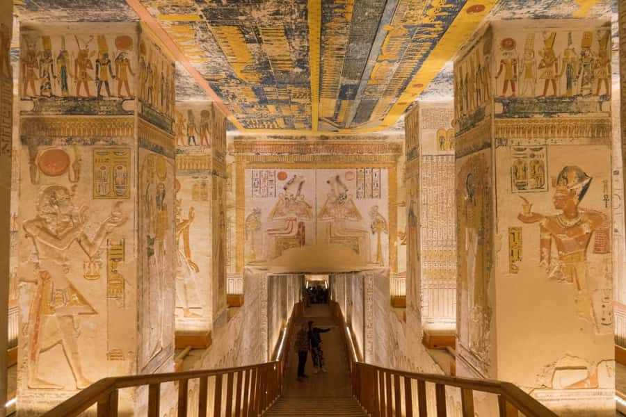 From Aswan:4 Days Nile Cruise Luxor Abu Simbel & Air Balloon - The Guides Make the Difference