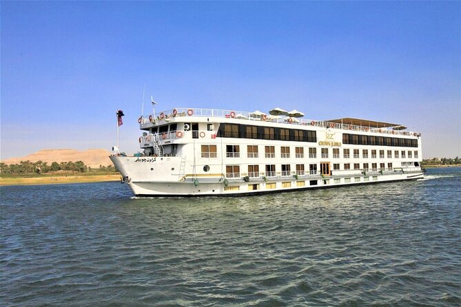 From Cairo 4-Day Nile Cruise to Aswan by Flights& Hot Air Balloon - Day three: Edfu and the unusual temple at Kom Ombo