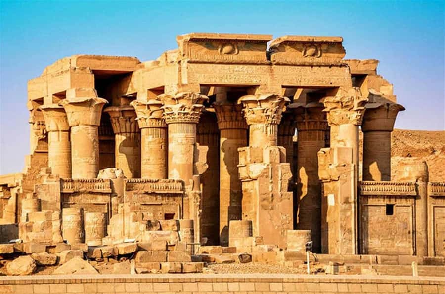 From Cairo: 4-Day Nile Cruise to Aswan w/ Balloon & Flights - Day two: A balloon at sunrise and the royal tombs