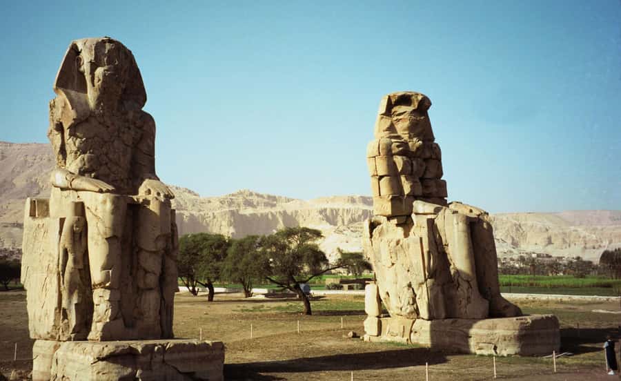 From Cairo: 4-Day Nile Cruise to Aswan w/ Balloon & Flights - Guides, languages, and the human side of the trip