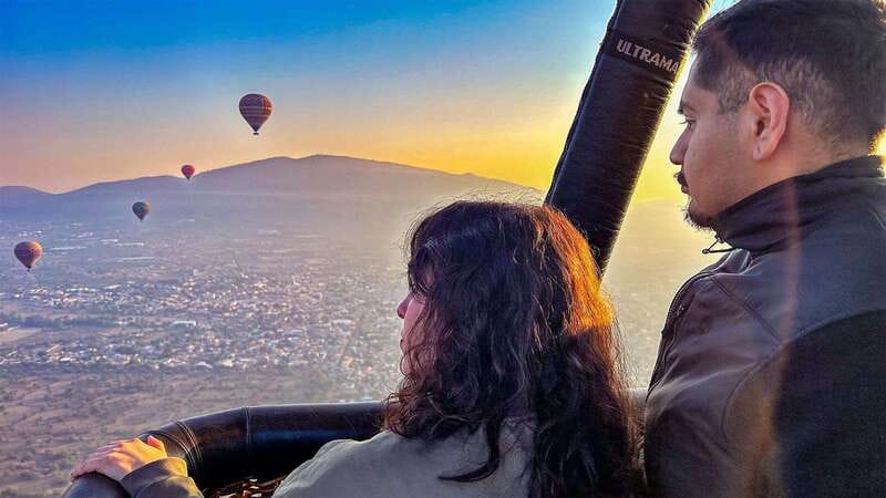 From CDMX: Hot air balloon ride, guided visits to Teotihuacan and Guadalupe - Three hours among the pyramids of Teotihuacan
