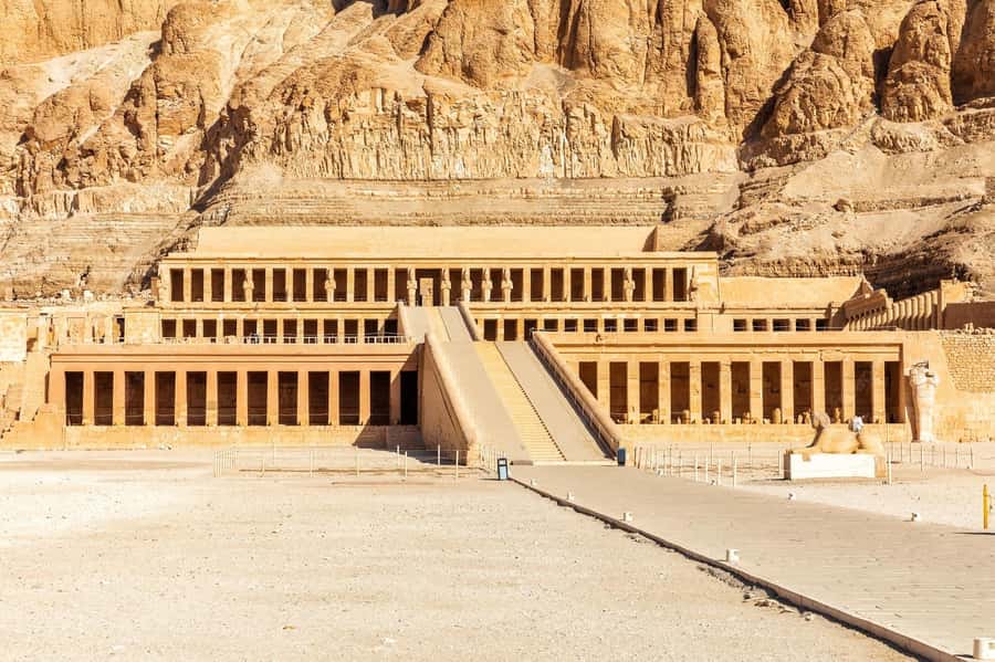 From Hurghada: 3-Day Nile Cruise to Aswan & Hot Air Balloon - Abu Simbel demands an early finish