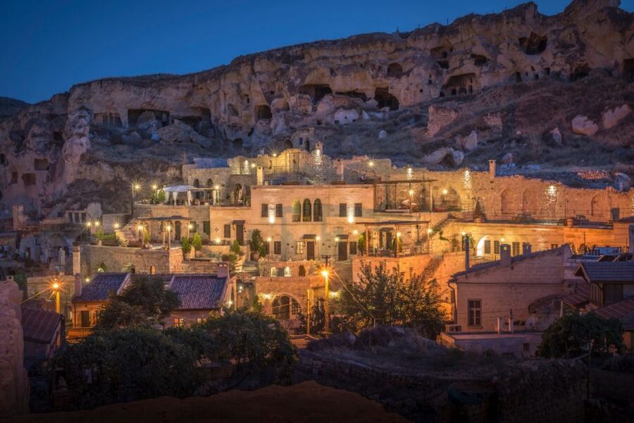From Istanbul: 2-Day Trip to Cappadocia w/Balloon+Cave Hotel - Sunrise from Soğanlı Valley