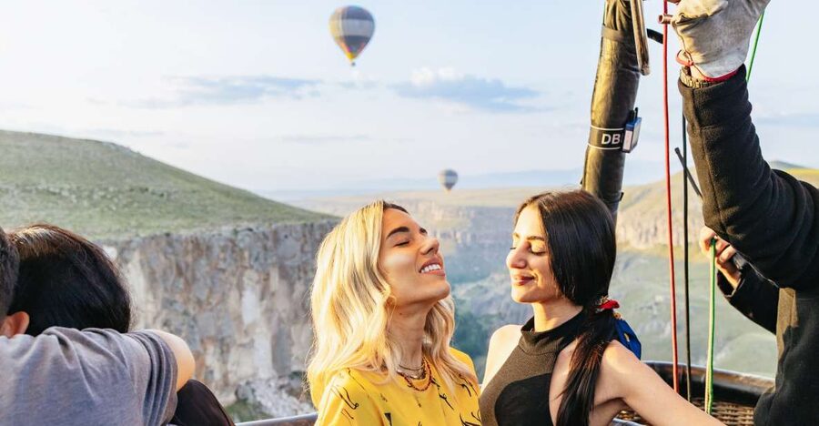 From Istanbul: 3-Day Cappadocia Tour with Balloon Ride - Göreme Open Air Museum and its cave churches