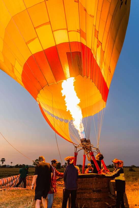 From Krong Siem Reap: Angkor Hot Air Balloon Ride w/ Pickup - What happens during the 30-minute flight