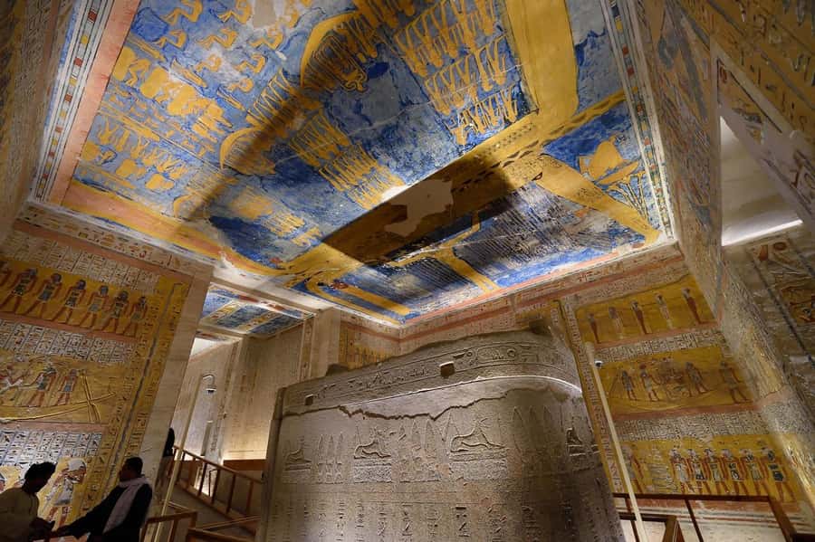 From Luxor: 5-Day Nile Cruise to Aswan with Balloon Ride - Food, cabins, drinks, and the cruise reality