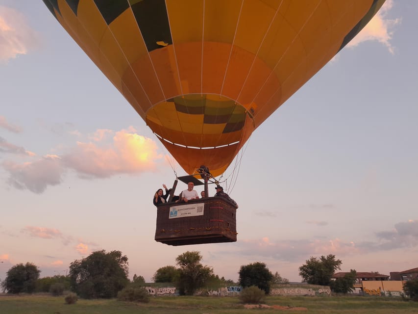 From Madrid: Hot Air Balloon over Toledo - Safety briefing and the first lift