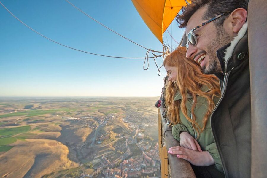 From Madrid: Segovia Hot Air Balloon - Watching the balloon come alive
