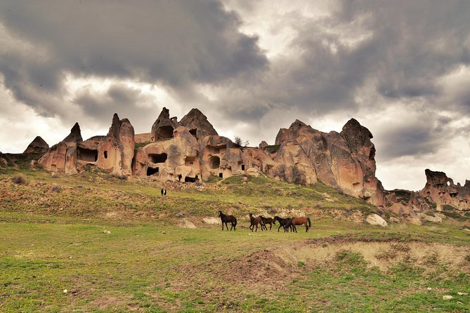 Full-Day Cappadocia Private Red Tour with Balloon Ride - Cave dwellings, viewpoints, and the human side of the rock