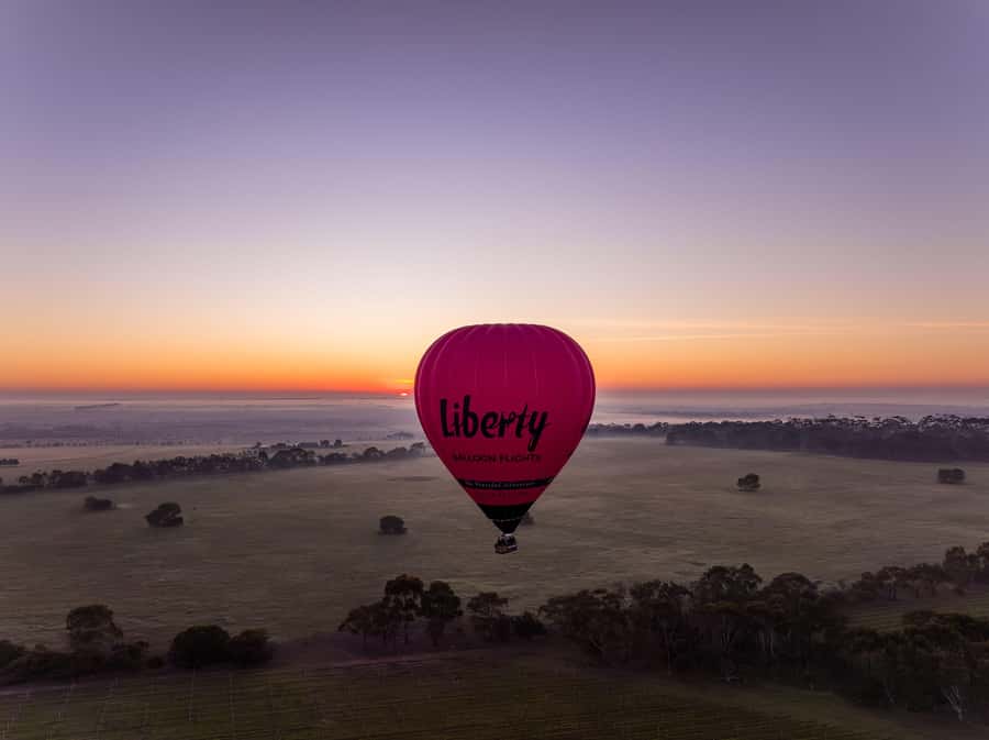 Geelong: Balloon Flight at Sunrise with Breakfast - Why a sunrise balloon ride works so well in Geelong