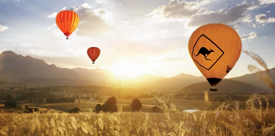Gold Coast: Hot Air Balloon Flight, Sparkling Wine & Photos - Key points at a glance