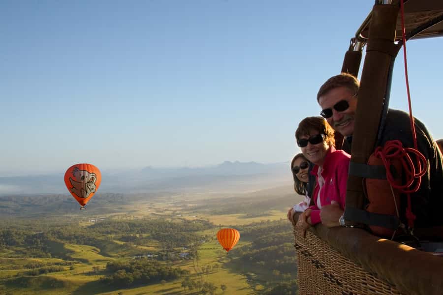 Gold Coast: Hot Air Balloon Flight, Sparkling Wine & Photos - Why this Gold Coast balloon ride works well