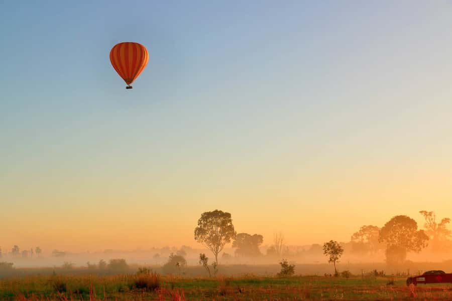 Gold Coast: Hot Air Balloon Flight, Sparkling Wine & Photos - Reaching the Scenic Rim before the day heats up