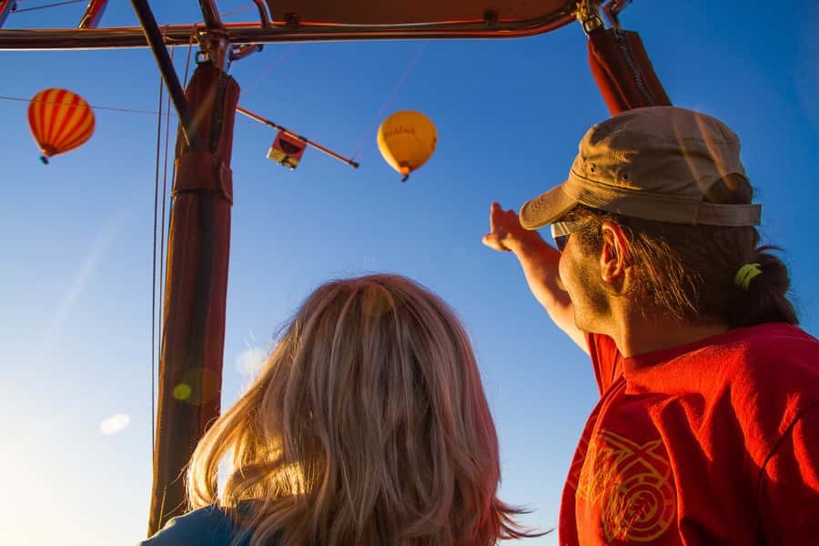 Gold Coast: Hot Air Balloon Flight, Sparkling Wine & Photos - Who should book this experience