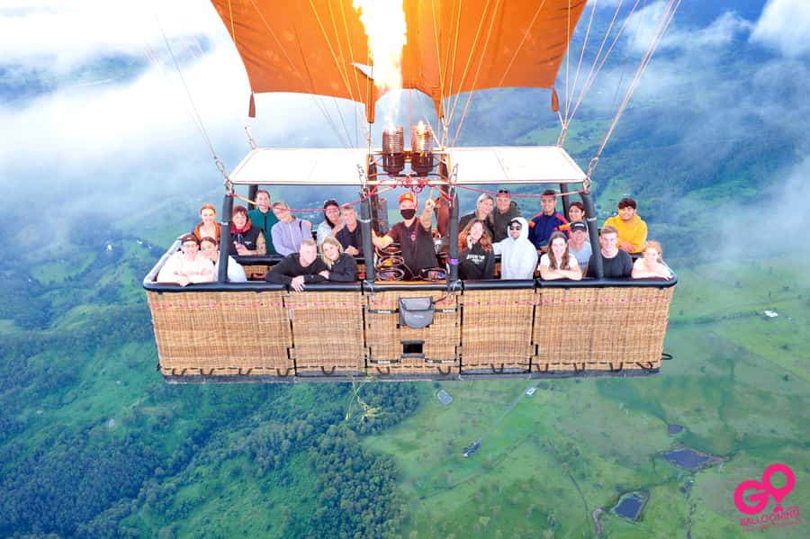 Gold Coast: Hot Air Balloon Flight with Buffet Breakfast - Meeting at Sheraton Grand Mirage Before Dawn