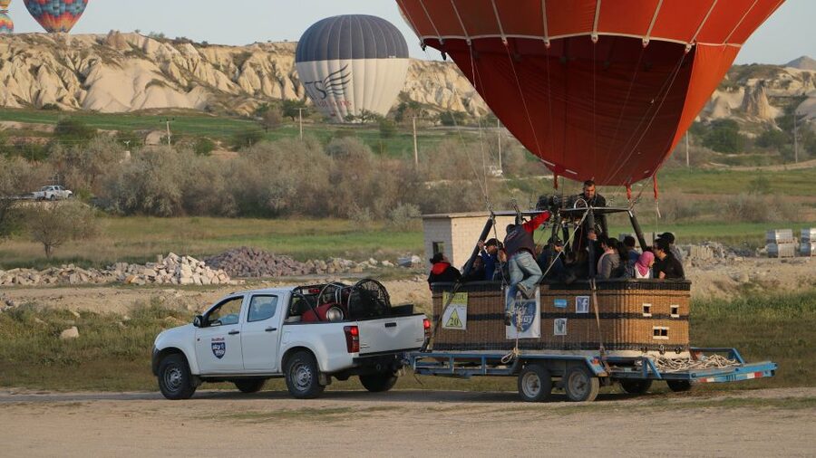 Goreme: Budget Hot Air Balloon Ride over Cappadocia - One hour over Göreme Valley