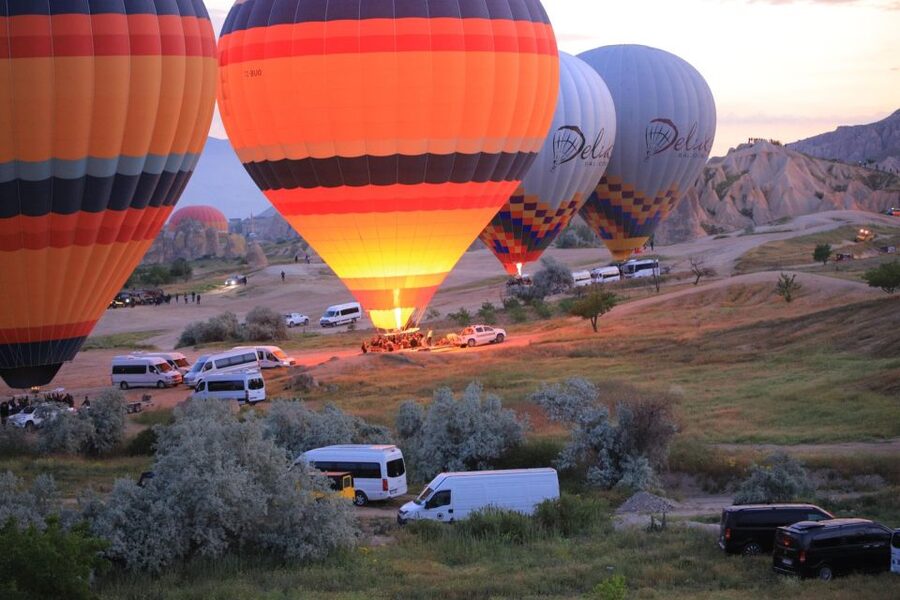 Göreme: Luxury Hot Air Balloon Flight in Göreme Valleys - A 5:00 AM pickup from six Cappadocia towns