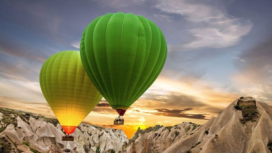 Goreme: Sunrise Hot Air Balloon Flight over Cappadocia - Landing, champagne, and the return ride