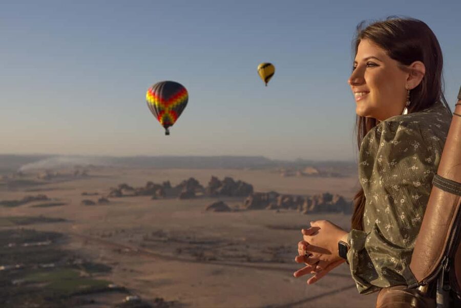 Hegra Al Ula: Sunrise Hot Air Balloon Flight - Coffee, safety, and the balloon rising
